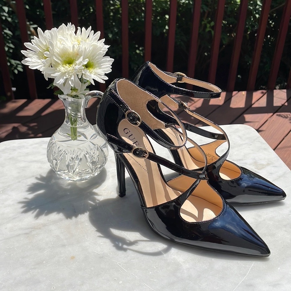 Beautiful Guess “Sheen” Finish Black Heels